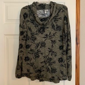 Long sleeve, leisure tunic sweater